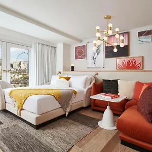 Resort Virgin Vegas, Curio Collection By Hilton ****