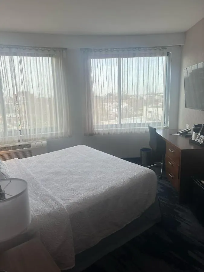 Fairfield Inn & Suites By Marriott New York Brooklyn 3*,