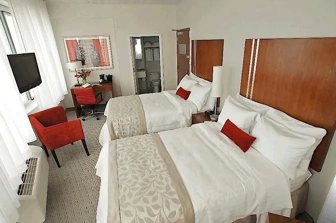 Fairfield Inn & Suites By Marriott New York Brooklyn 3*,
